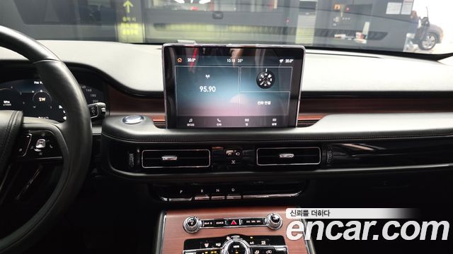 Lincoln Aviator (II) 3.0 Reserve  AWD 2021 — фото 14