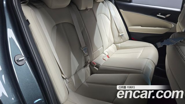 Genesis G70 Shooting Brake Gasoline 2.5T 4WD 2025 — фото 15
