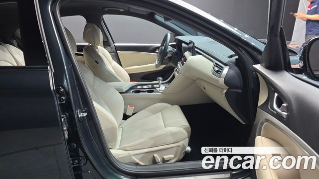 Genesis G70 Shooting Brake Gasoline 2.5T 4WD 2025 — фото 32