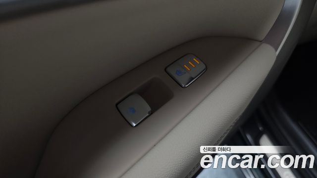Genesis G70 Shooting Brake Gasoline 2.5T 4WD 2025 — фото 33