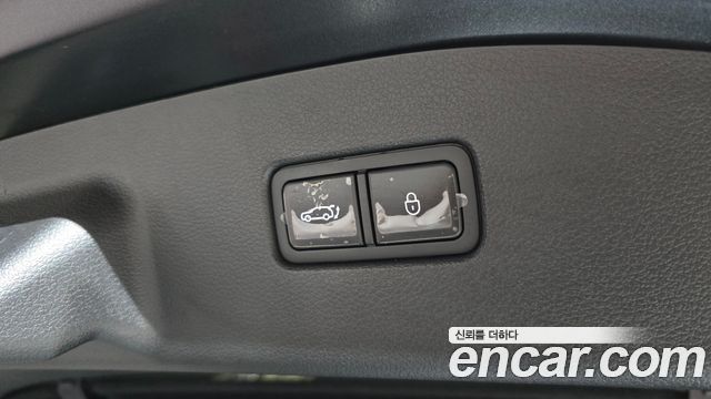 Genesis G70 Shooting Brake Gasoline 2.5T 4WD 2025 — фото 36