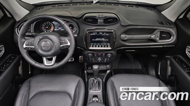 Jeep Renegade 1.3 Limited 2023 — фото 7