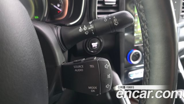 Renault Korea QM6 Diesel 4WD RE Signature 2017 — фото 36