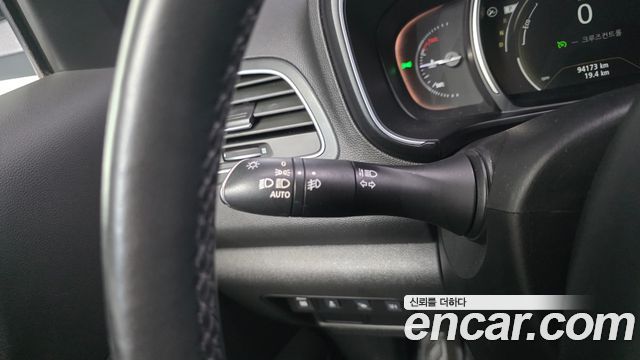 Renault Korea QM6 Diesel 4WD RE Signature 2017 — фото 37