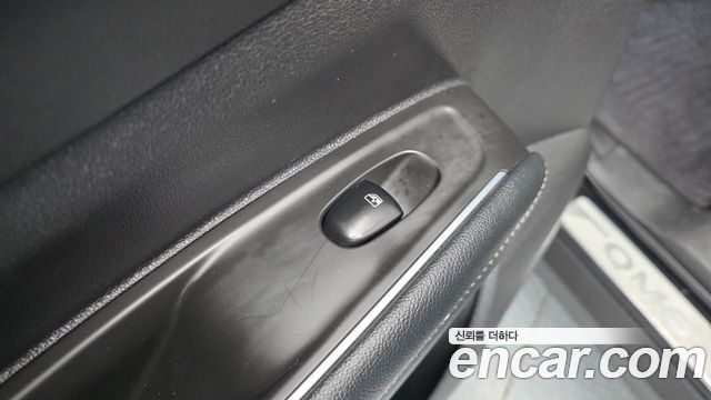 Renault Korea QM6 Diesel 4WD RE Signature 2017 — фото 38