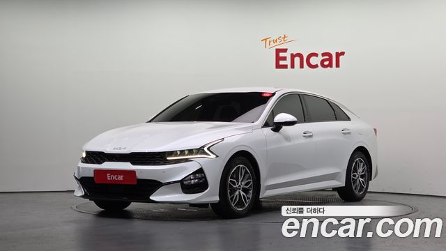 Kia K5 (III) 2.0 Noblesse 2023 — фото 1