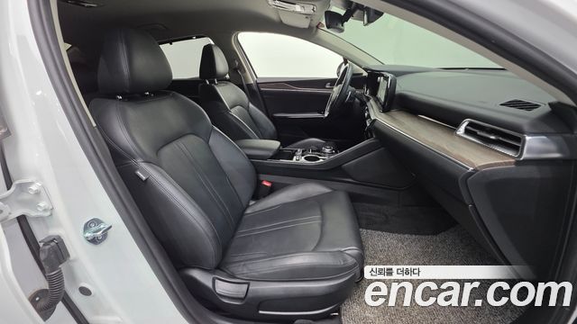 Kia K5 (III) 2.0 Noblesse 2023 — фото 10