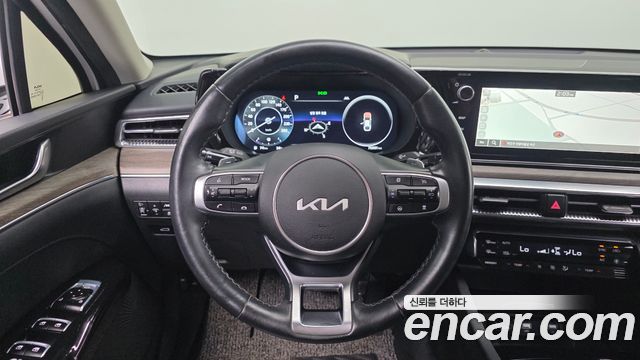 Kia K5 (III) 2.0 Noblesse 2023 — фото 18
