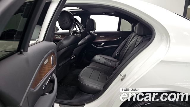 Mercedes-Benz E-Class (W213) E250 Exclusive 2021 — фото 11