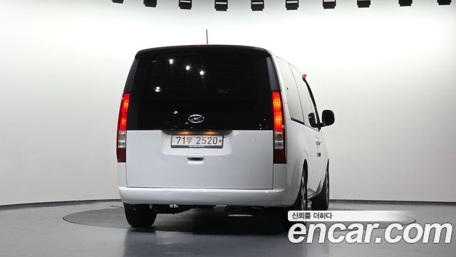 Hyundai Staria Tourer 11-Seater Modern 2022 — фото 4