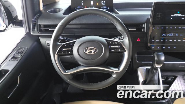 Hyundai Staria Tourer 11-Seater Modern 2022 — фото 13