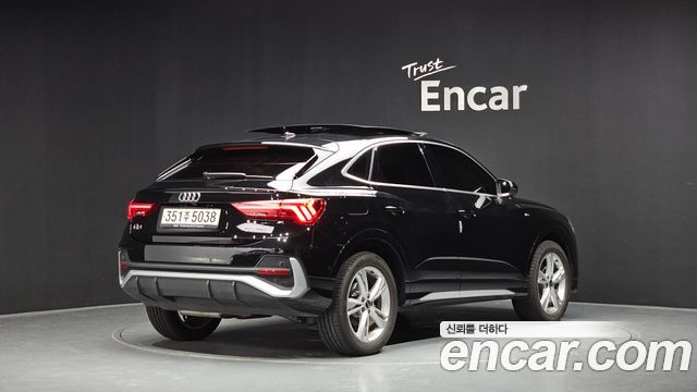Audi Q3 (F3) 35 TDI Premium Sportback 2022 — фото 2