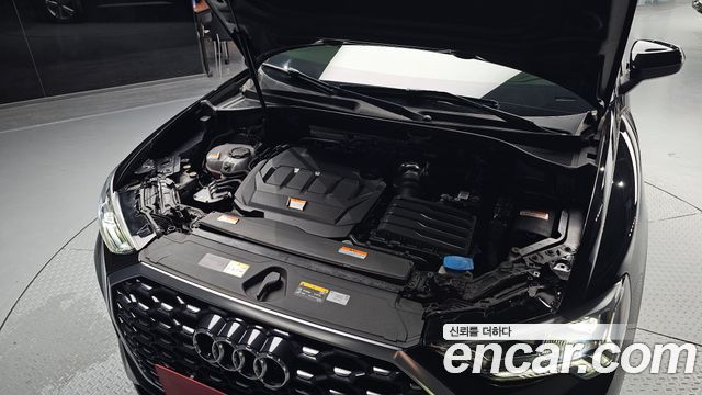 Audi Q3 (F3) 35 TDI Premium Sportback 2022 — фото 6