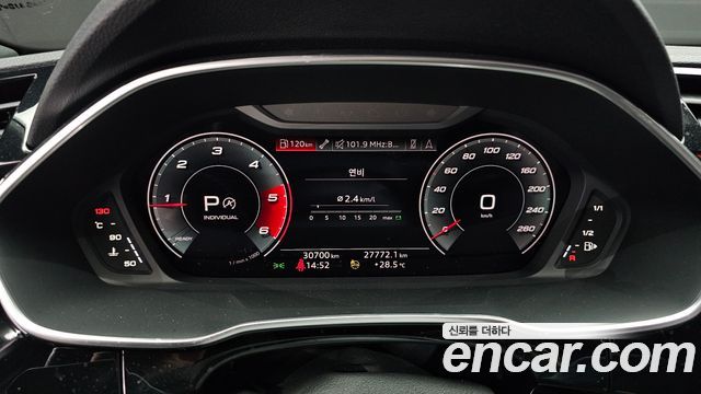 Audi Q3 (F3) 35 TDI Premium Sportback 2022 — фото 8
