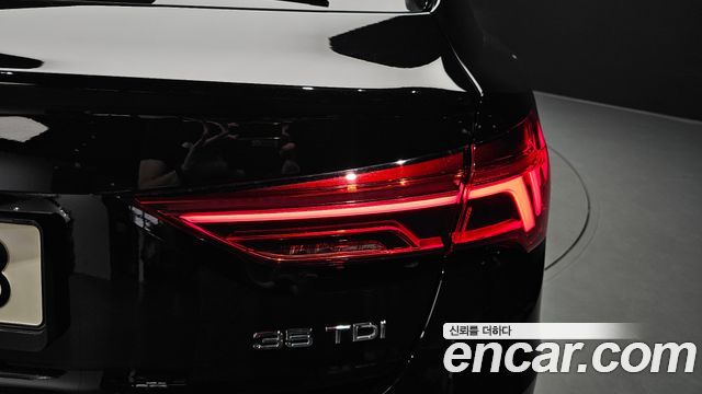 Audi Q3 (F3) 35 TDI Premium Sportback 2022 — фото 23