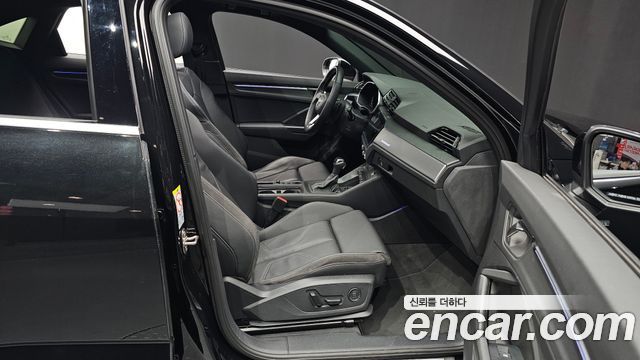 Audi Q3 (F3) 35 TDI Premium Sportback 2022 — фото 26