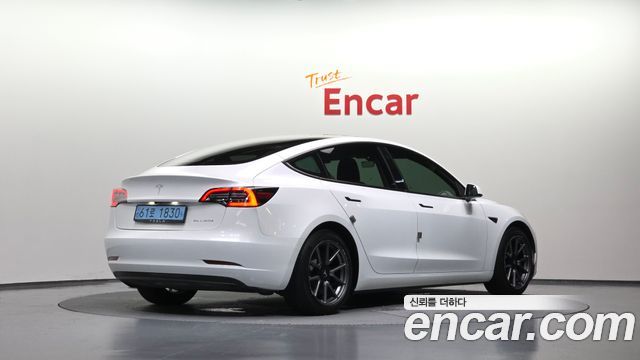 Tesla Model 3 Long Range AWD 2022 — фото 2