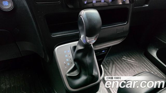 Hyundai Staria Cargo 3-Seater Modern 2023 — фото 9
