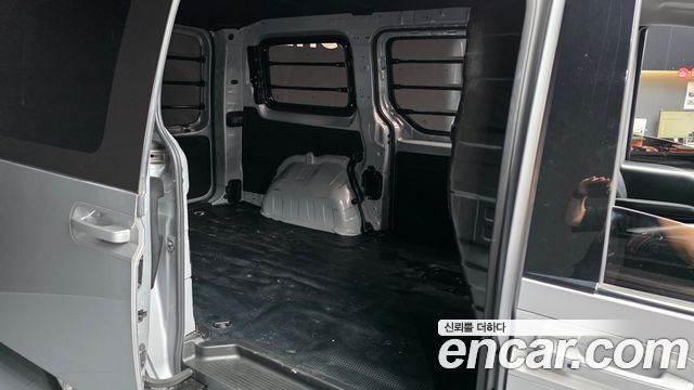 Hyundai Staria Cargo 3-Seater Modern 2023 — фото 12