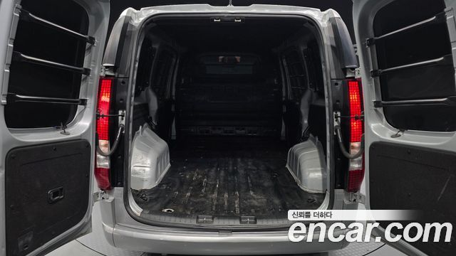 Hyundai Staria Cargo 3-Seater Modern 2023 — фото 20