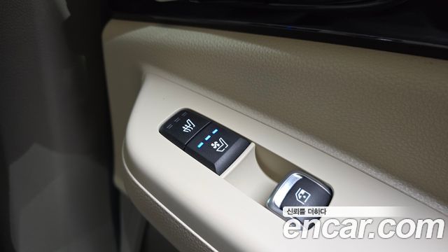 Kia Carnival (IV) Gasoline 7-Seater Hi Limousine Signature 2025 — фото 30