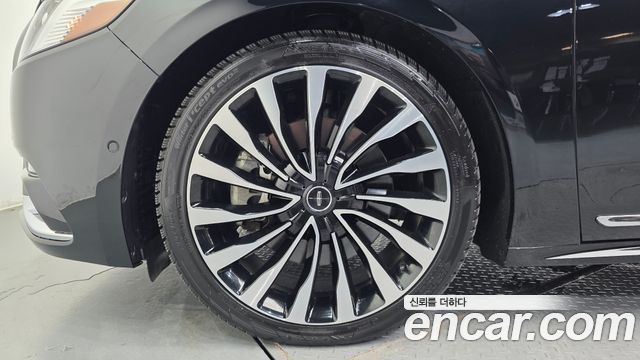 Lincoln Continental (X) 3.0 Presidential AWD 2018 — фото 5