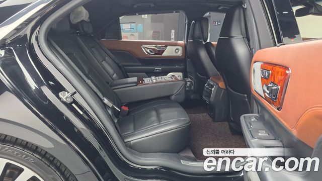 Lincoln Continental (X) 3.0 Presidential AWD 2018 — фото 12