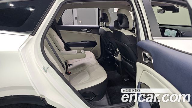 Kia Sportage (V) LPG 2.0 2WD Signature 2023 — фото 11