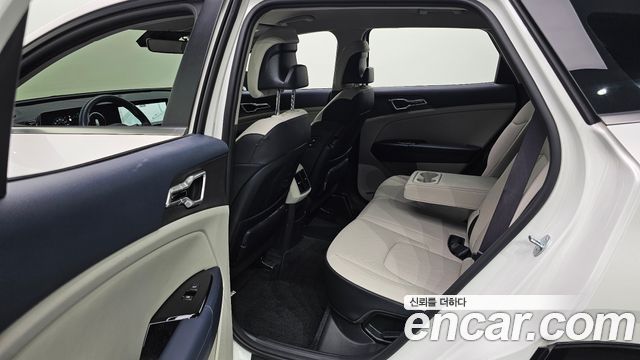 Kia Sportage (V) LPG 2.0 2WD Signature 2023 — фото 12