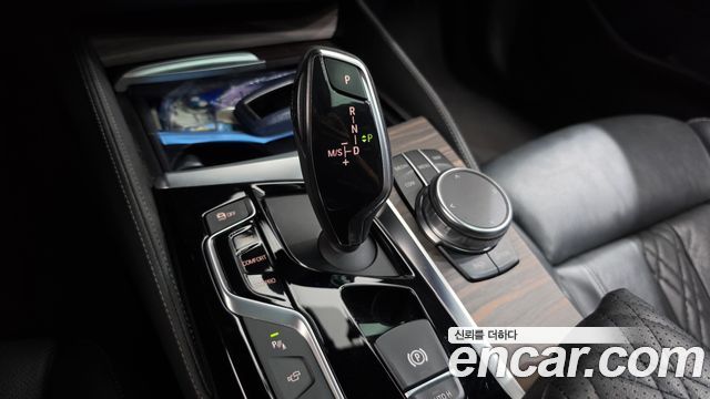 BMW 5 Series (G30) 520d xDrive M Sport Package Plus 2018 — фото 9