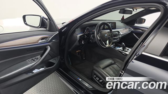 BMW 5 Series (G30) 520d xDrive M Sport Package Plus 2018 — фото 10