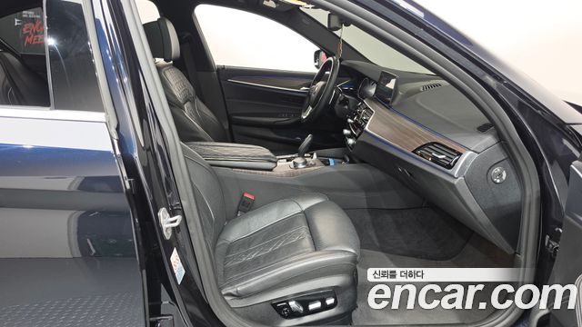 BMW 5 Series (G30) 520d xDrive M Sport Package Plus 2018 — фото 11