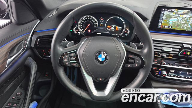 BMW 5 Series (G30) 520d xDrive M Sport Package Plus 2018 — фото 13
