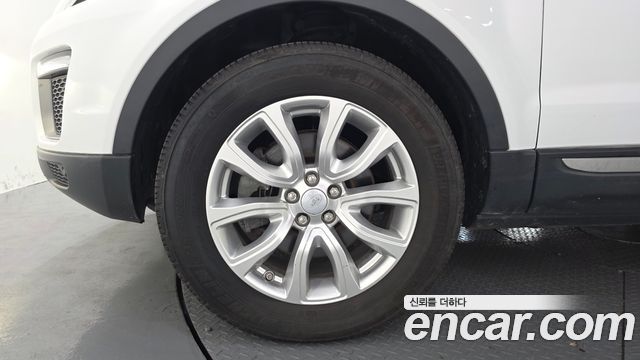 Land Rover Range Rover Evoque 2.0 TD4 SE 2016 — фото 5