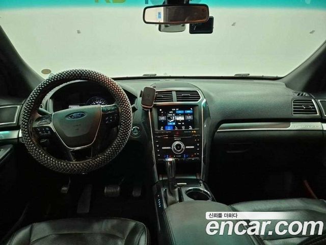 Ford Explorer 2.3 Limited 4WD 5th 2017 — фото 8