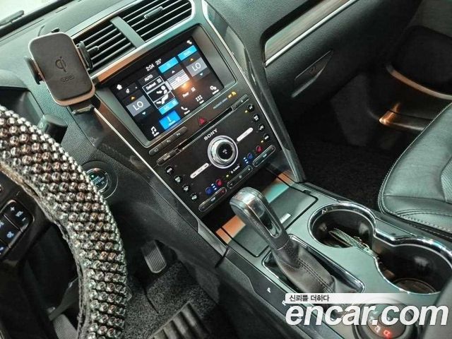 Ford Explorer 2.3 Limited 4WD 5th 2017 — фото 15
