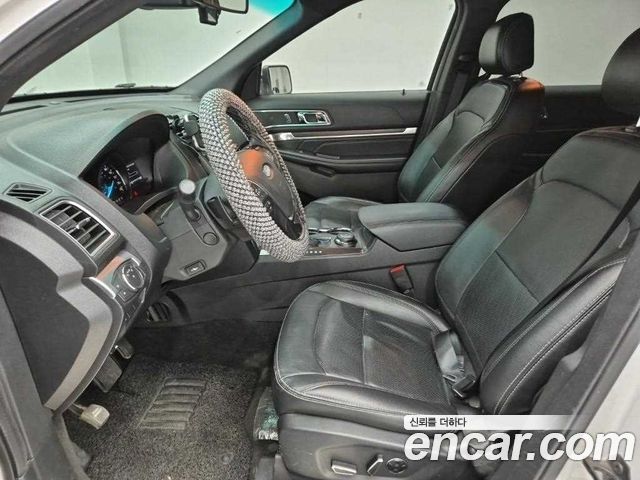 Ford Explorer 2.3 Limited 4WD 5th 2017 — фото 16