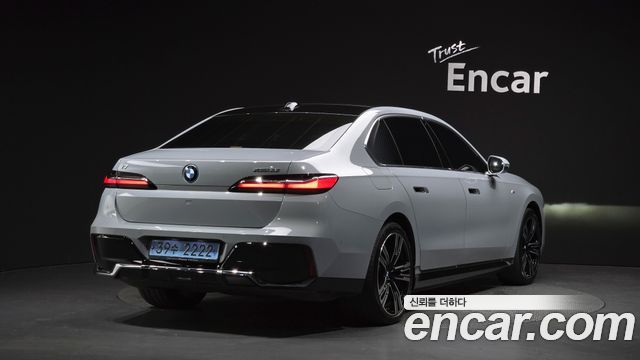 BMW i7 (G70) xDrive 60 M sport 2024 — фото 2