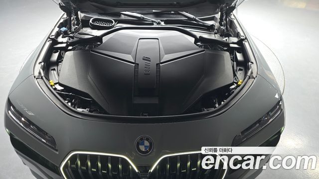 BMW i7 (G70) xDrive 60 M sport 2024 — фото 6