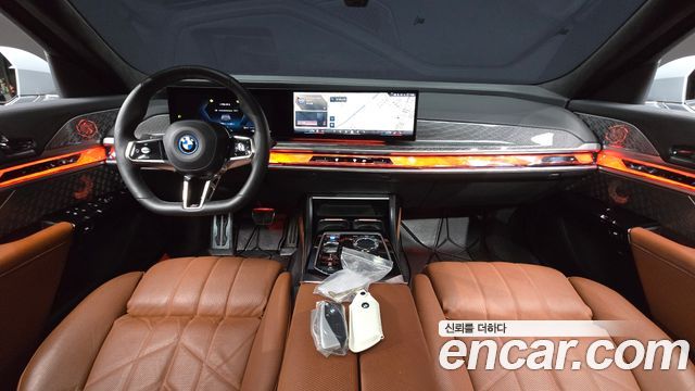 BMW i7 (G70) xDrive 60 M sport 2024 — фото 7