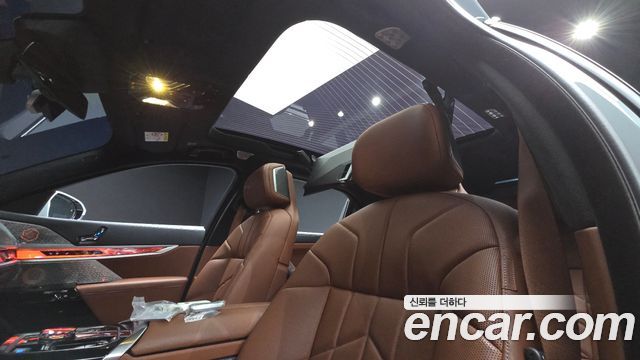 BMW i7 (G70) xDrive 60 M sport 2024 — фото 19