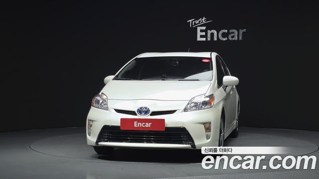 Toyota Prius 1.8 E 2015 — фото 3