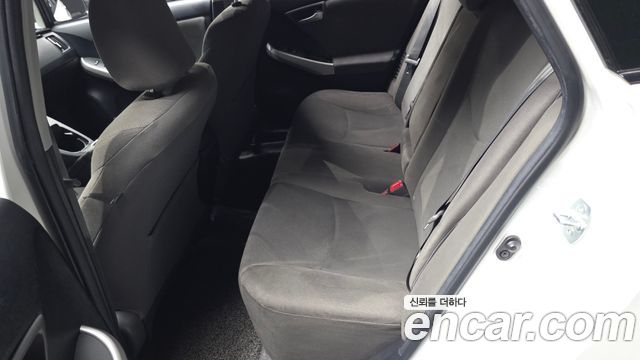 Toyota Prius 1.8 E 2015 — фото 12