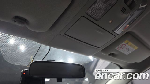 Toyota Prius 1.8 E 2015 — фото 18