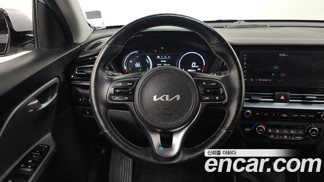 Kia Niro Plus Earth 2024 — фото 17