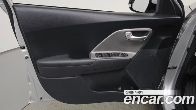 Kia Niro Plus Earth 2024 — фото 30
