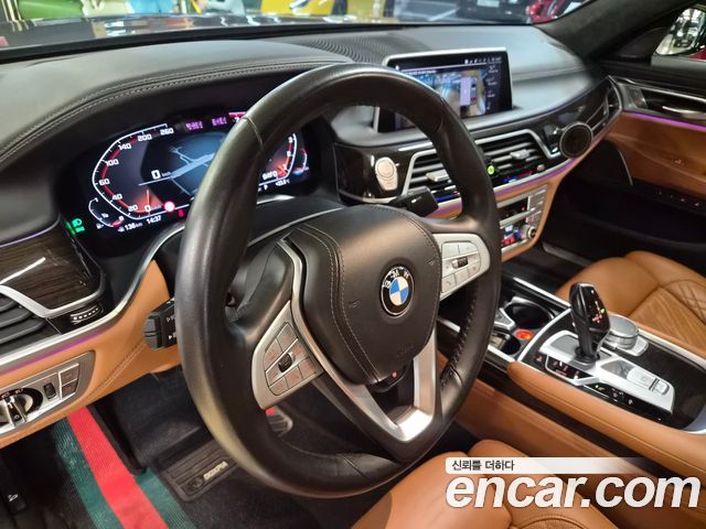 BMW 7 Series (G11) 740Li xDrive Design Pure Excellence 2021 — фото 4