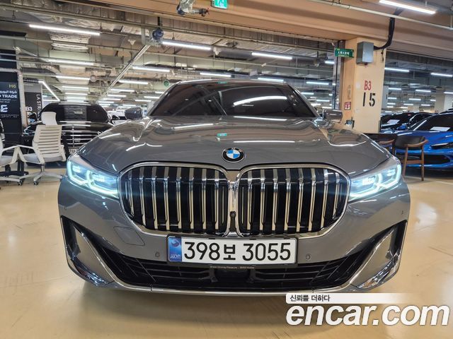 BMW 7 Series (G11) 740Li xDrive Design Pure Excellence 2021 — фото 23