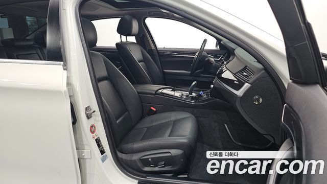 BMW 5 Series (F10) 520d 2015 — фото 10