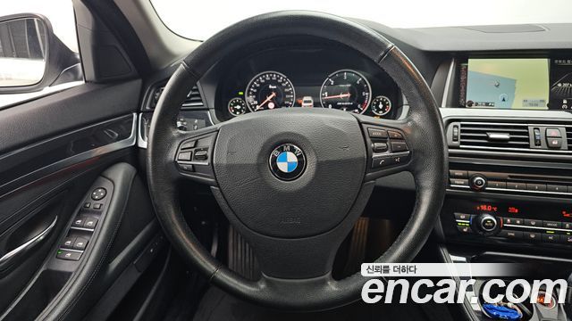 BMW 5 Series (F10) 520d 2015 — фото 13